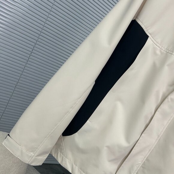 Kolon Sport Black And White Hooded Jacket - Picture 6 of 8